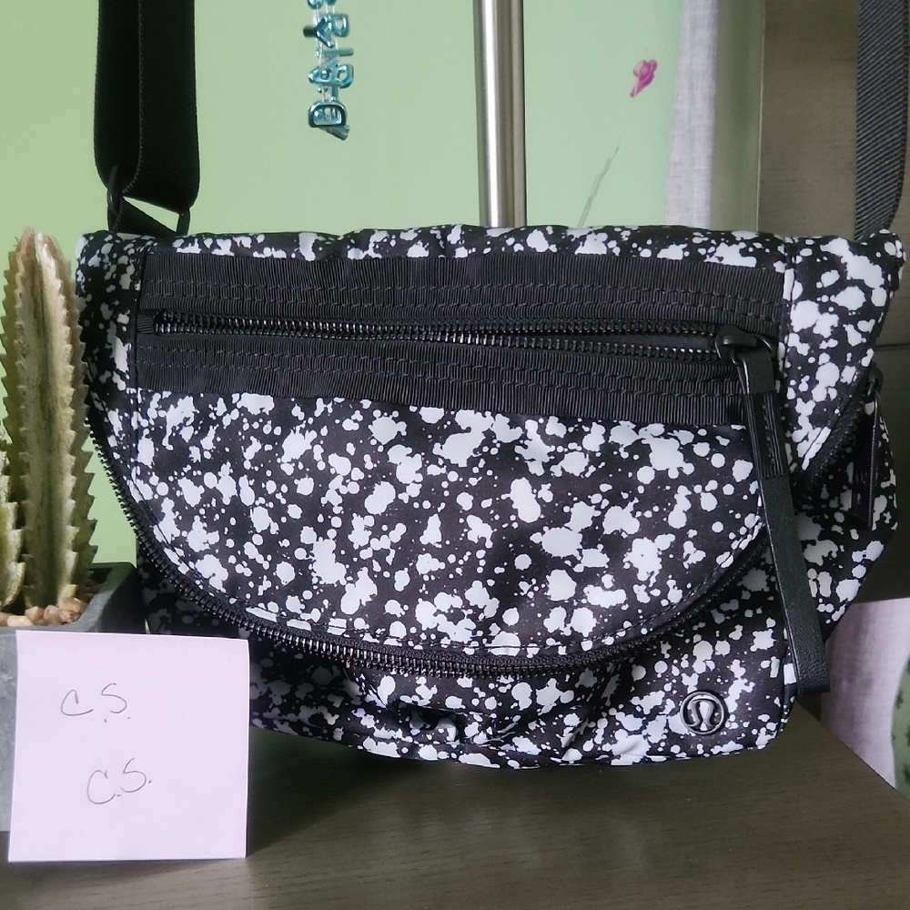 Lululemon Black Starlight Crossbody